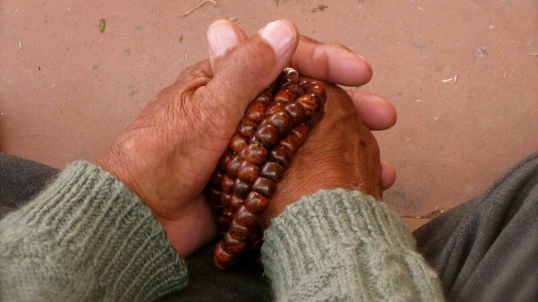 1024px-Prayer_beads-e1761568964610-800x450